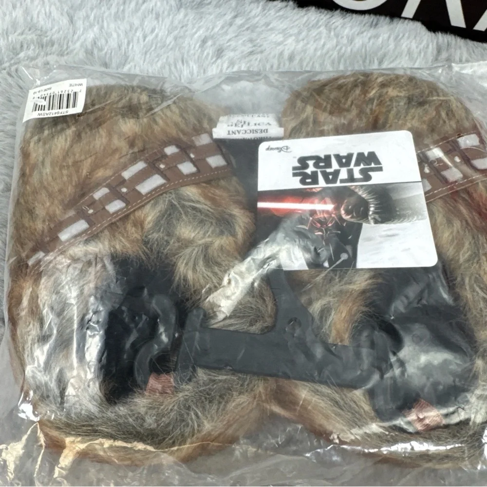 Star Wars Furry Brown Slippers size M7-8